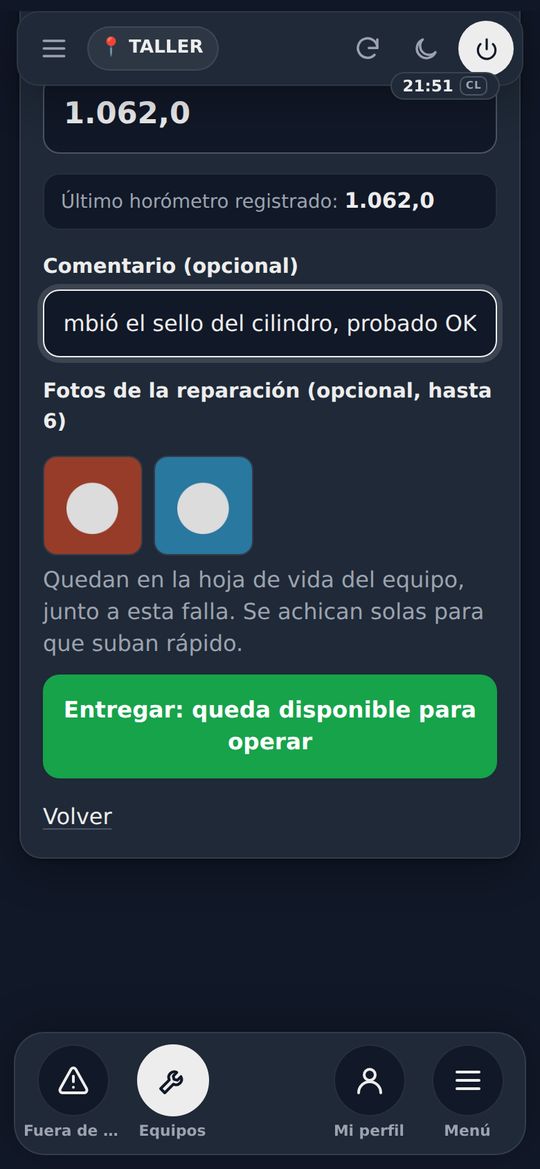 El mecánico entrega el equipo con fotos